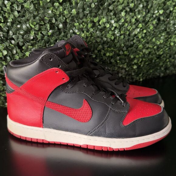 USED Nike Dunk High 2012 AJ1 Pack Black Sport Red Bred 317982-051 Size 12 Men main image 9